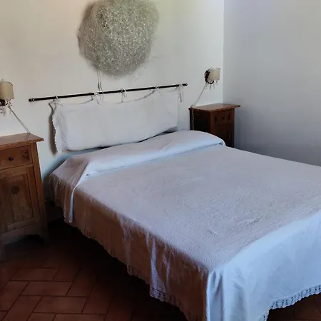 Cosy Half Mile To Sea Apartment Livorno