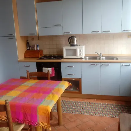 Cosy Half Mile To Sea Apartment